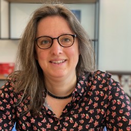 Ineke Bos