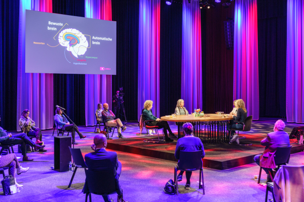 Inspirerende gesprekken bij de Coach aan tafel